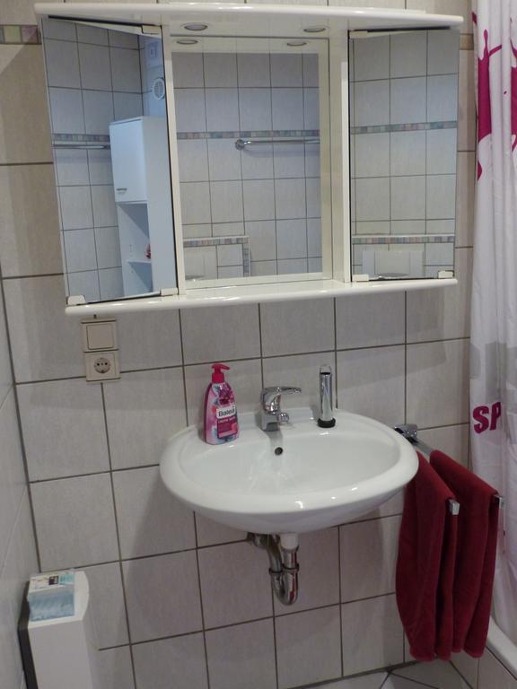 Anja'S Ferienwohnung Alken Exterior foto